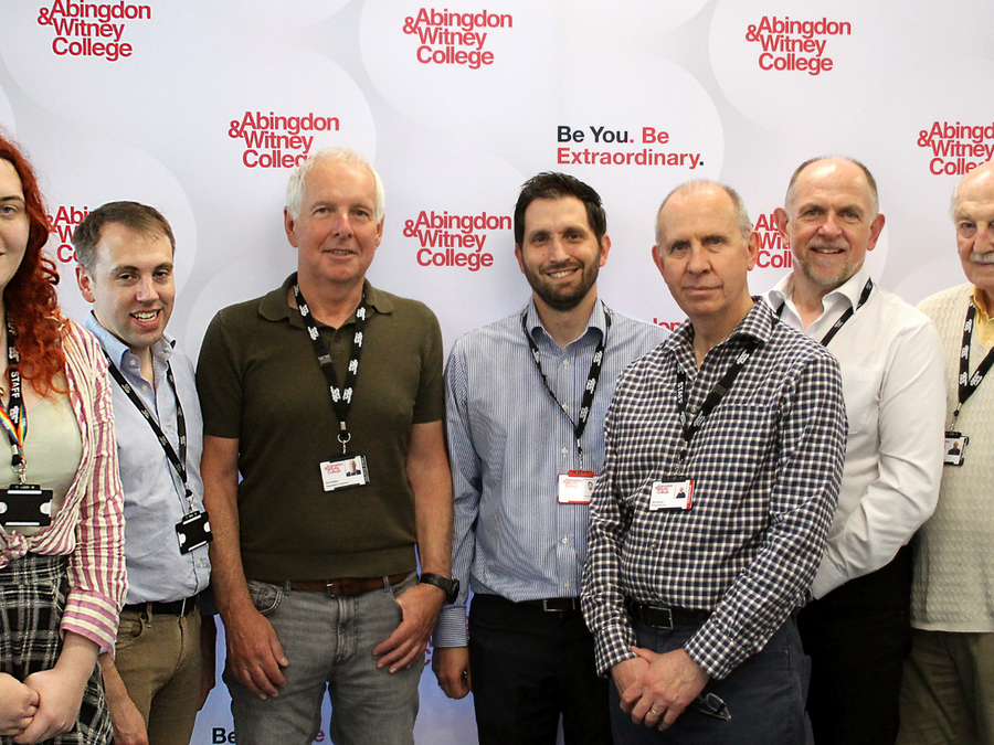 Celebrating our volunteer governors this Volunteers' Week
